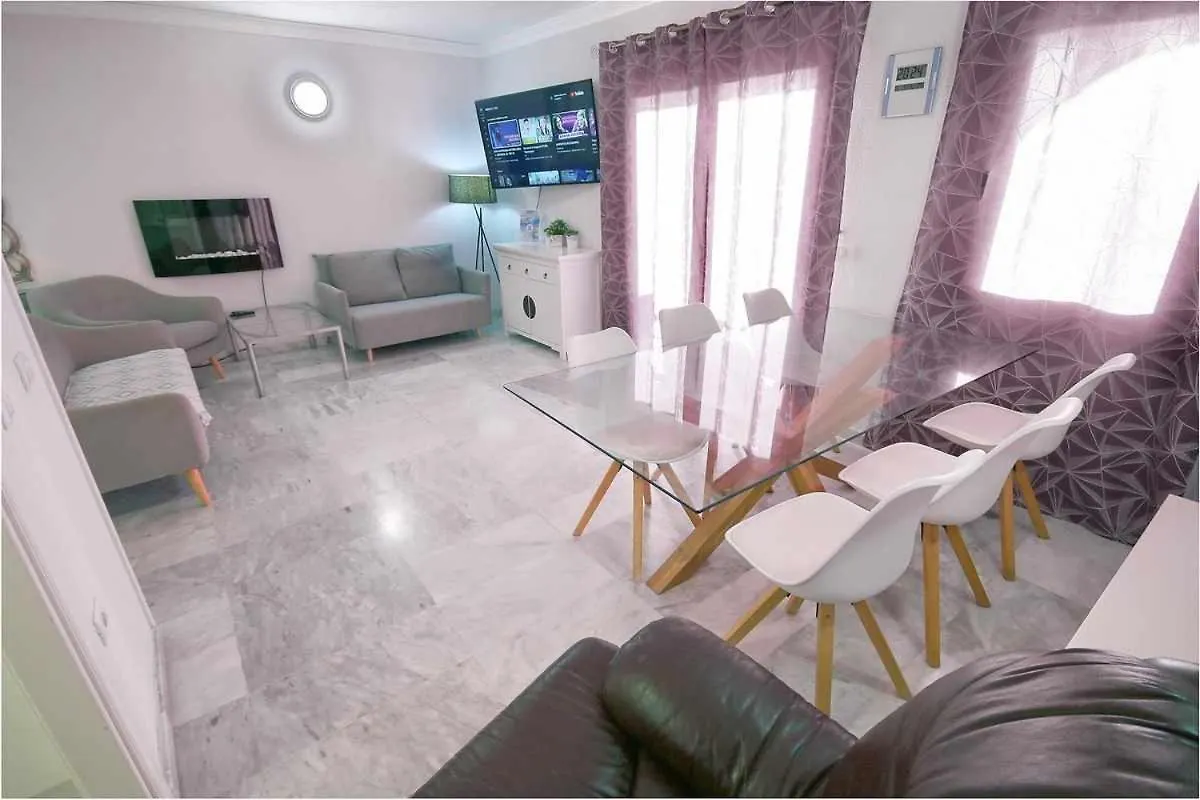 Dinastia D201 By Tenerife Rental & Sales Los Cristianos  Spagna